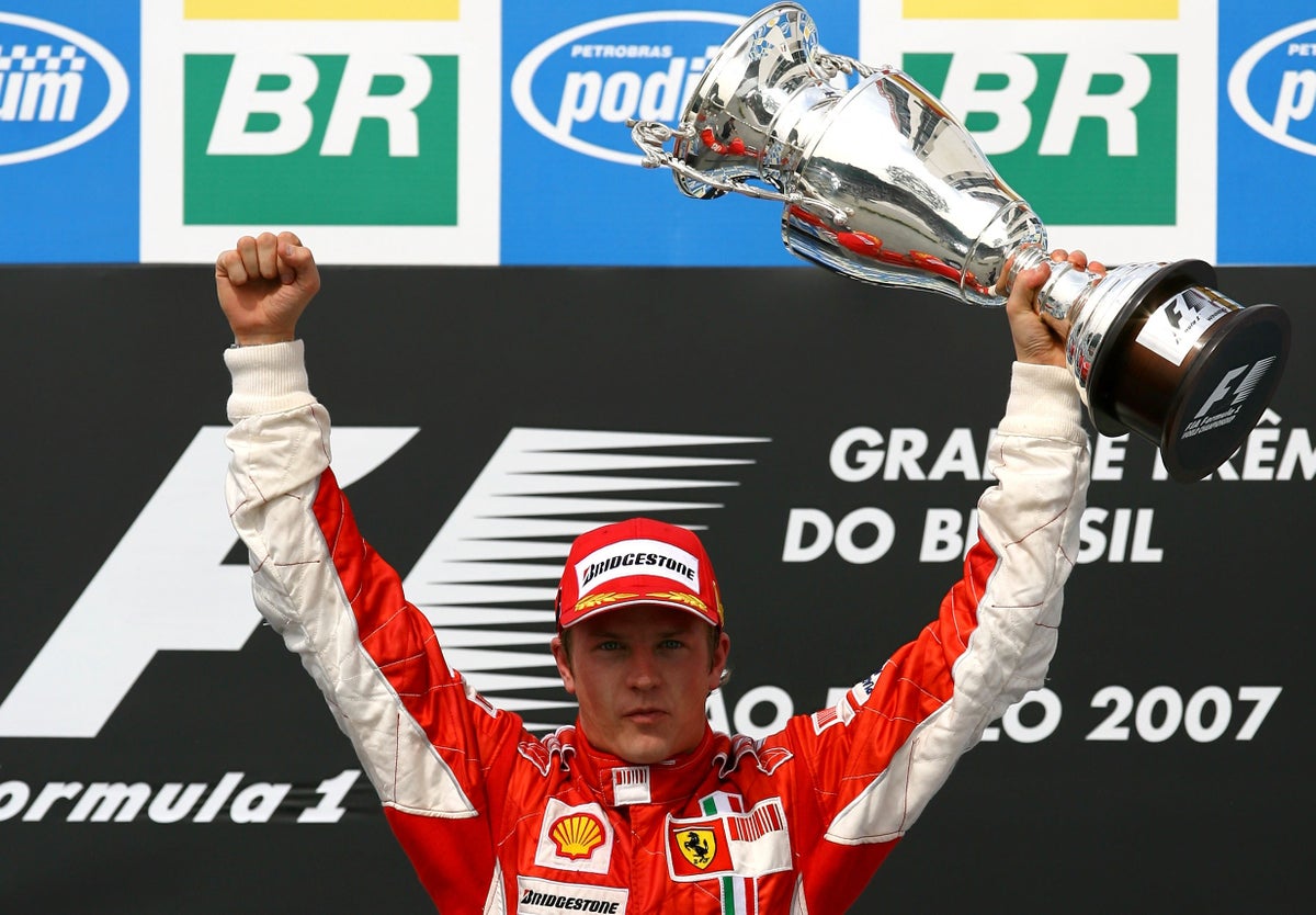 Chặng đường sự nghiệp đầy ánh hào quang của Kimi Raikkonen