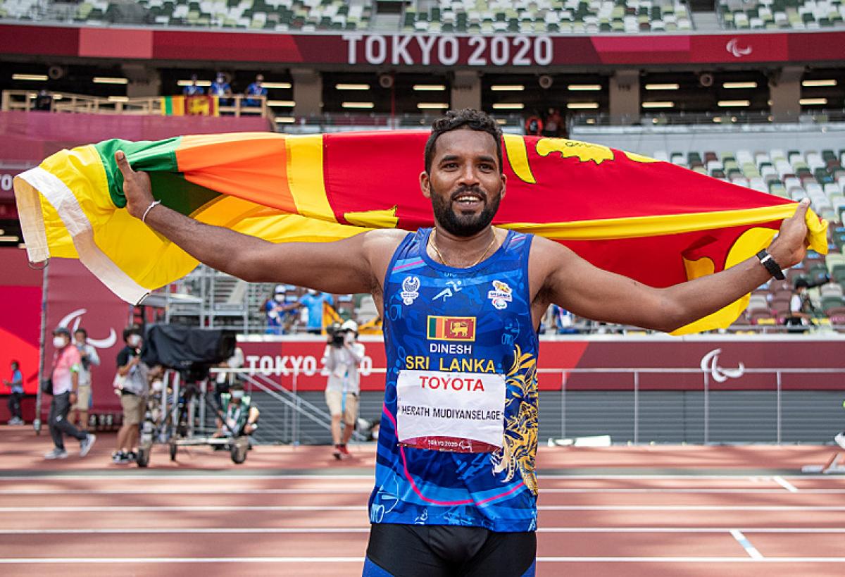 VĐV người Sri Lanka lập kỷ lục thế giới giành huy chương vàng tại Paralympic Tokyo