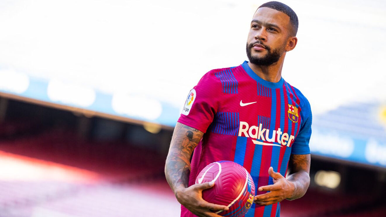 Memphis Depay mang về 3 điểm cho Barca