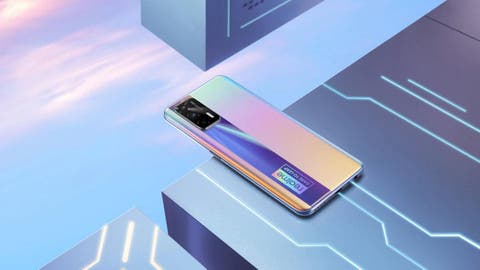 Nhìn lại thiết kế trên chiếc Realme GT Neo